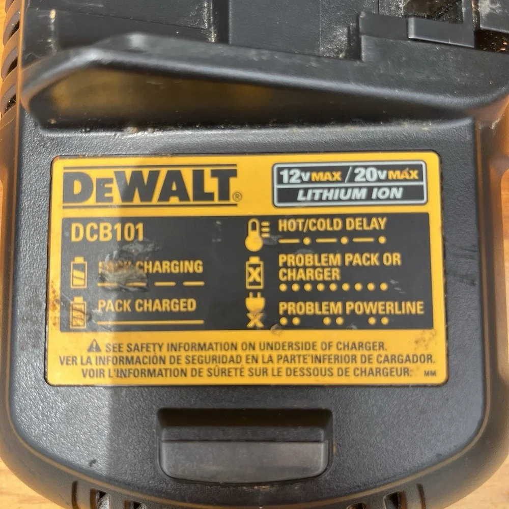 DEWALT DCB101 Lithium Ion Battery Charger 12VMAX/20VMAX Compatible Works